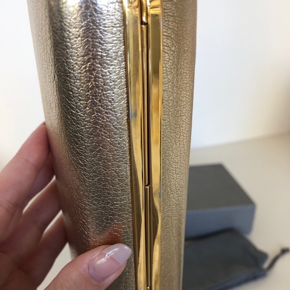 ☑️ SOLD ☑️ Alexander McQueen Skull Clutch - Picture 8 of 12